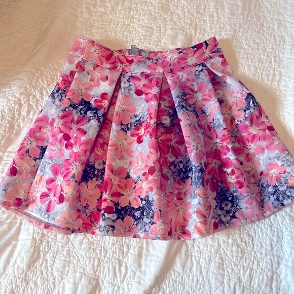 Floral Bethany Mota Skirt - Picture 1 of 4